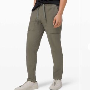 Lululemon Men’s Bowline Pant – Utilitech – Size Medium / 30” Inseam